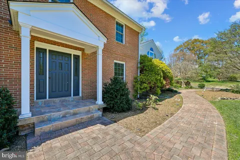 $1,300,000 | 13113 Chestnut Oak Drive, Darnestown, MD 20878