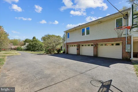 $1,300,000 | 13113 Chestnut Oak Drive, Darnestown, MD 20878