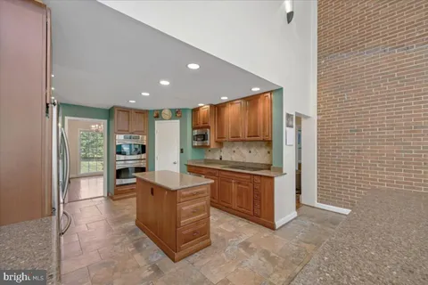 $1,300,000 | 13113 Chestnut Oak Drive, Darnestown, MD 20878