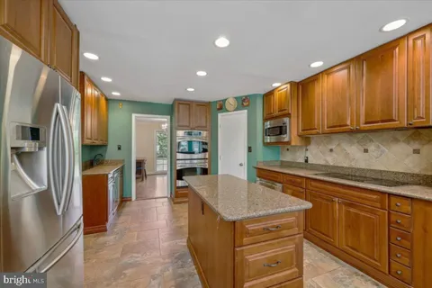 $1,300,000 | 13113 Chestnut Oak Drive, Darnestown, MD 20878