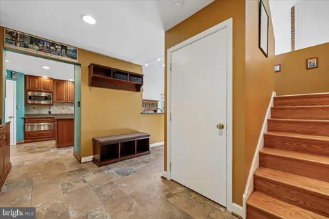 $1,300,000 | 13113 Chestnut Oak Drive, Darnestown, MD 20878