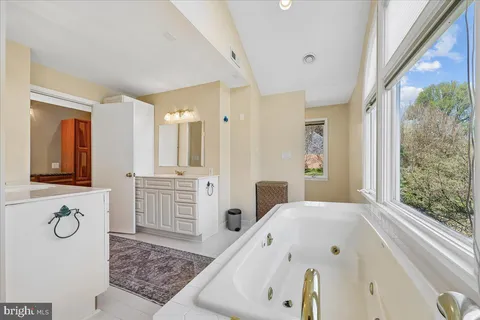 $1,300,000 | 13113 Chestnut Oak Drive, Darnestown, MD 20878