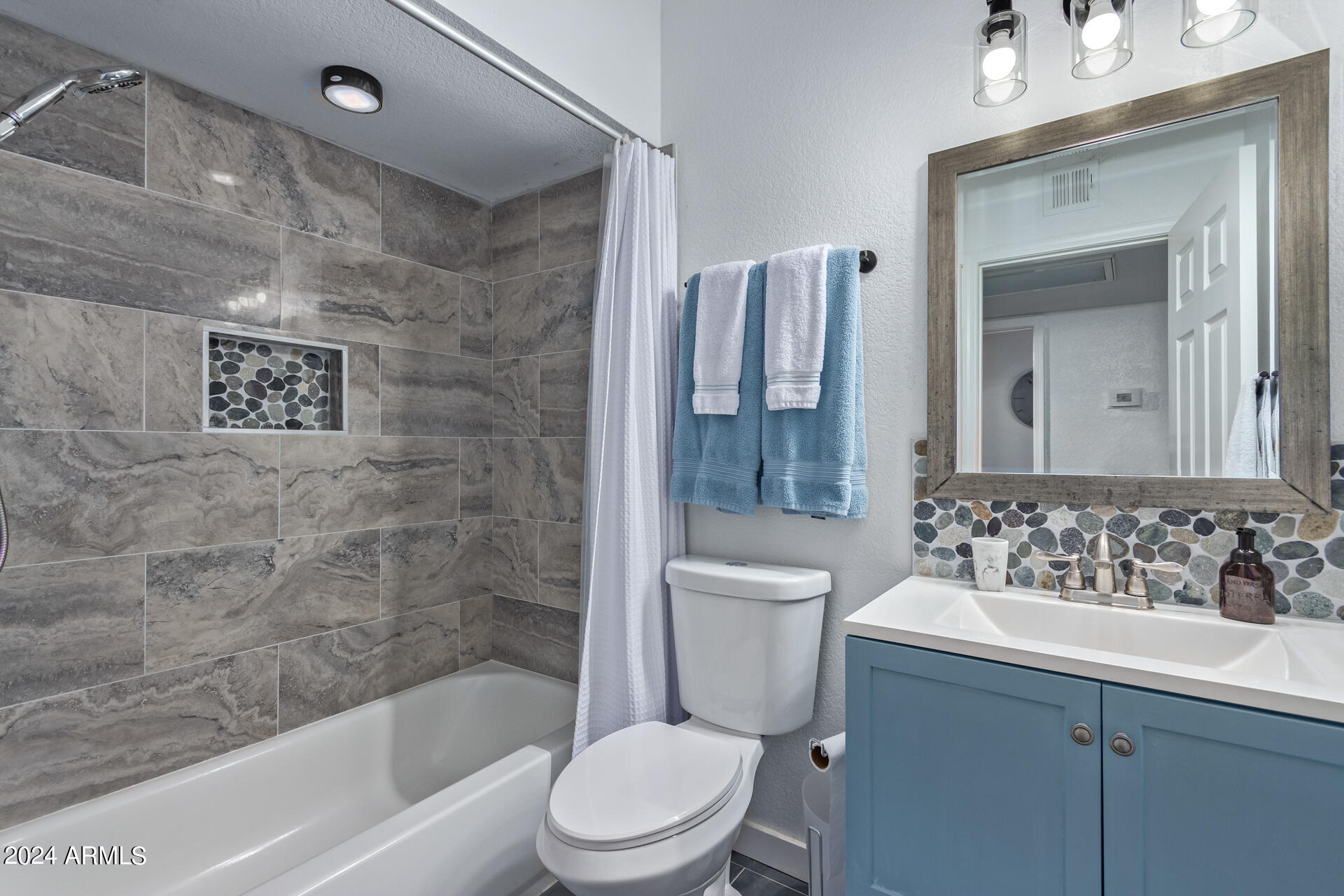 170 East Guadalupe Road, Unit 105 Gilbert, AZ 85234 - Photo 16 of 30 Bath