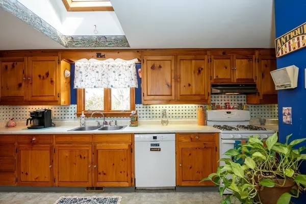 $799,900 | 26 Nickerson Road, Bedford, MA 01730