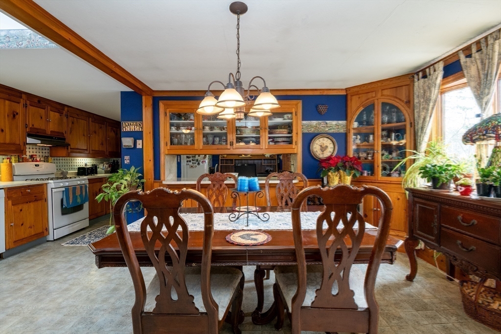 26 Nickerson Road Bedford, MA 01730 - Photo 13 of 40