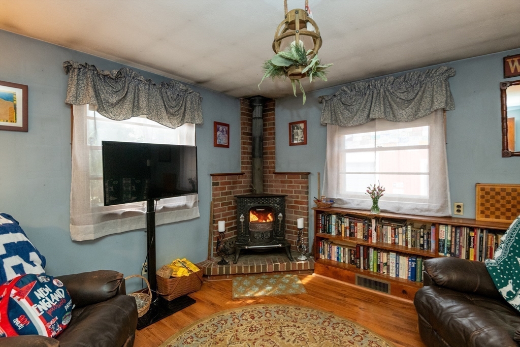 26 Nickerson Road Bedford, MA 01730 - Photo 16 of 40