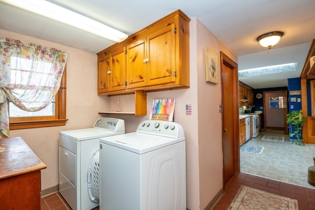 26 Nickerson Road Bedford, MA 01730 - Photo 27 of 40