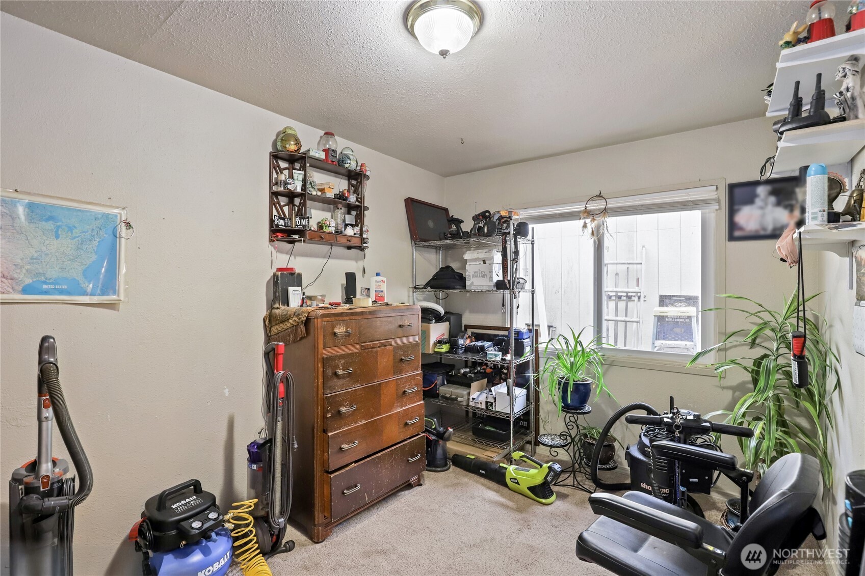 2853 Clare Avenue Bremerton, WA 98310 - Photo 11 of 21 a view of a room with gym equipment