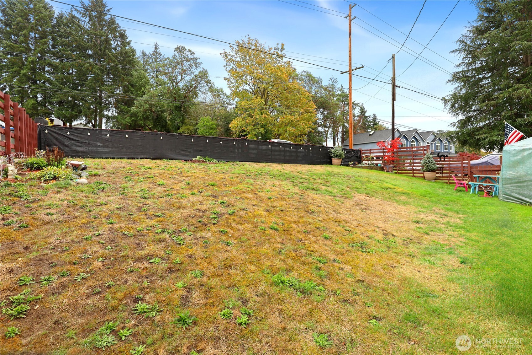 2853 Clare Avenue Bremerton, WA 98310 - Photo 17 of 21 a view of yard