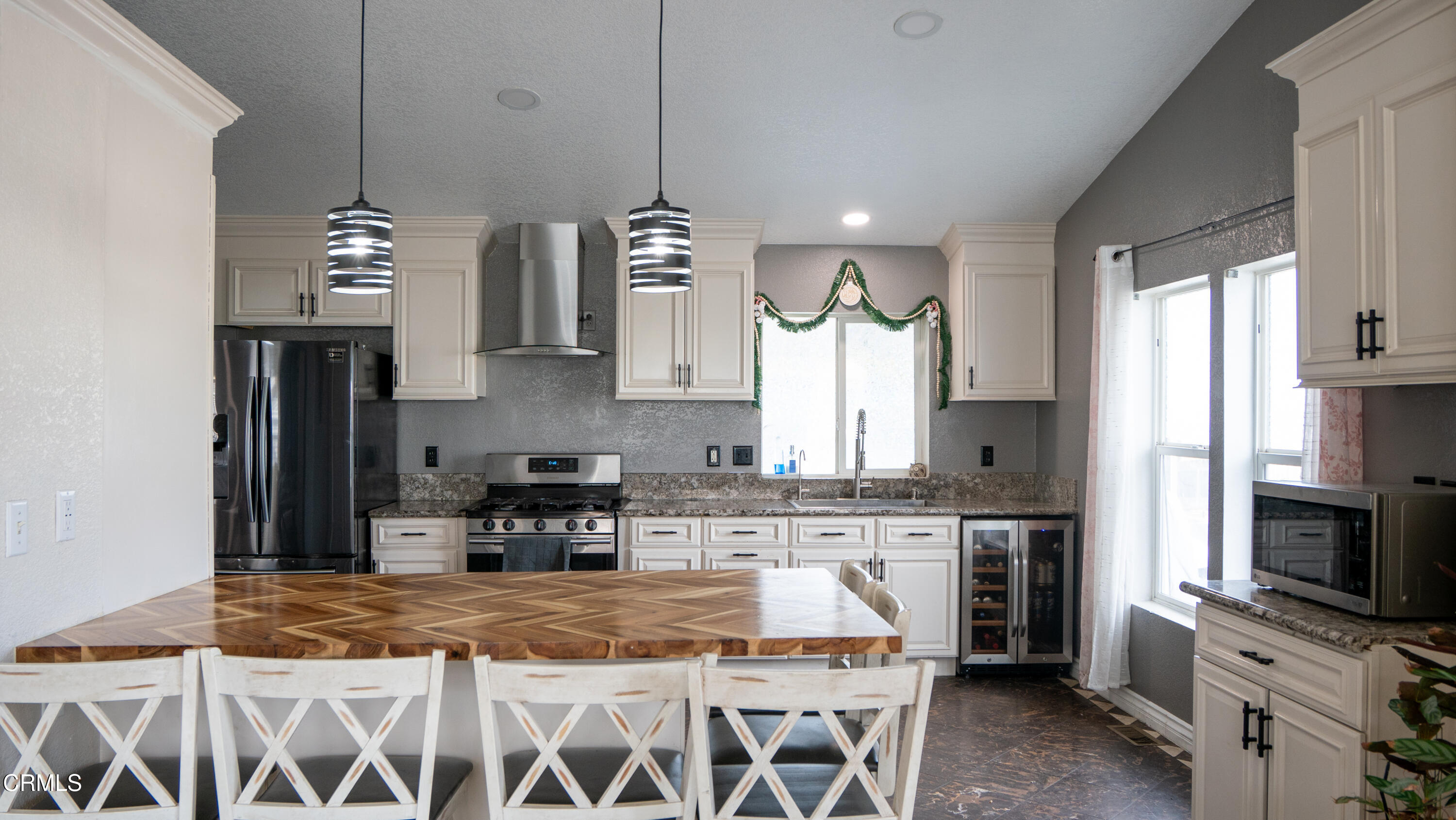 1300 East Pleasant Valley Road, Unit 127 Oxnard, CA 93033 - Photo 5 of 30 DSC03787