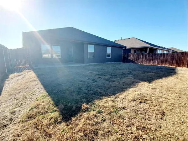 $2,000 | 16612 Portage Street, Justin, TX 76247