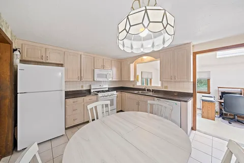 $709,900 | 6 Sandy Ridge Circle, Sharon, MA 02067