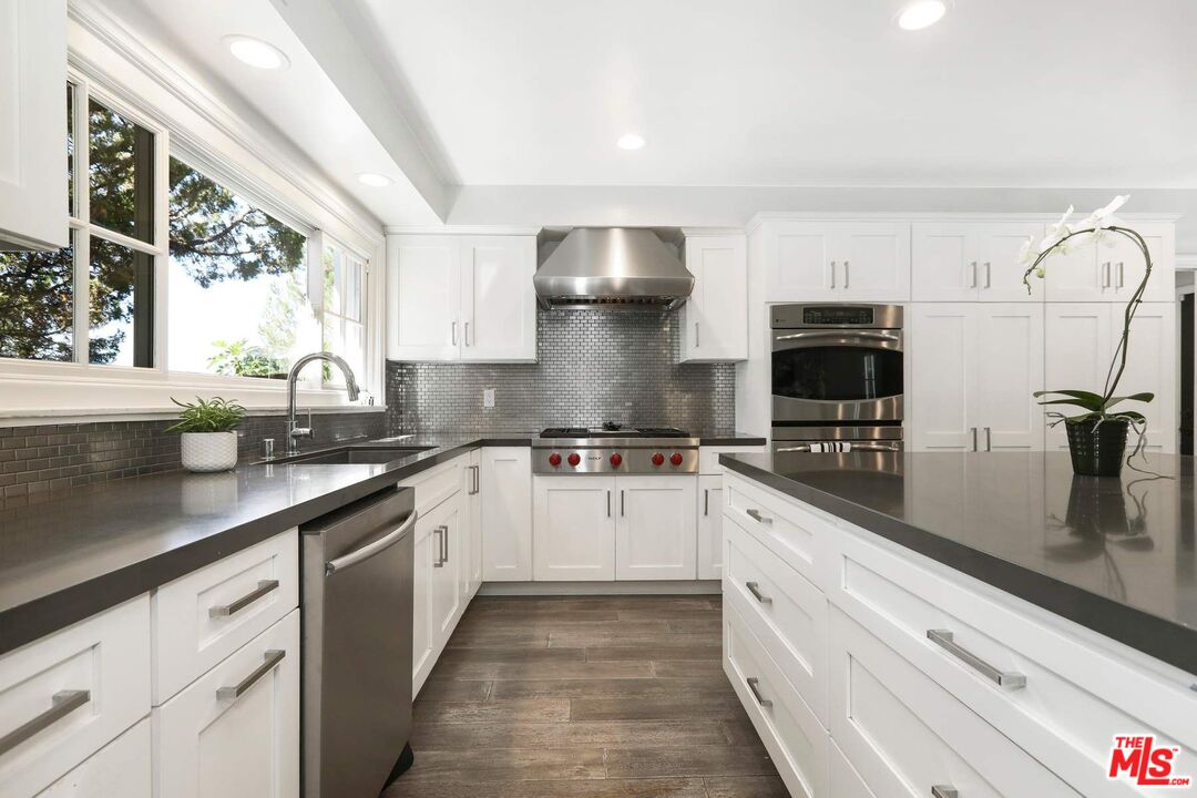 503 Devonwood Road Altadena, CA 91001 - Photo 12 of 41