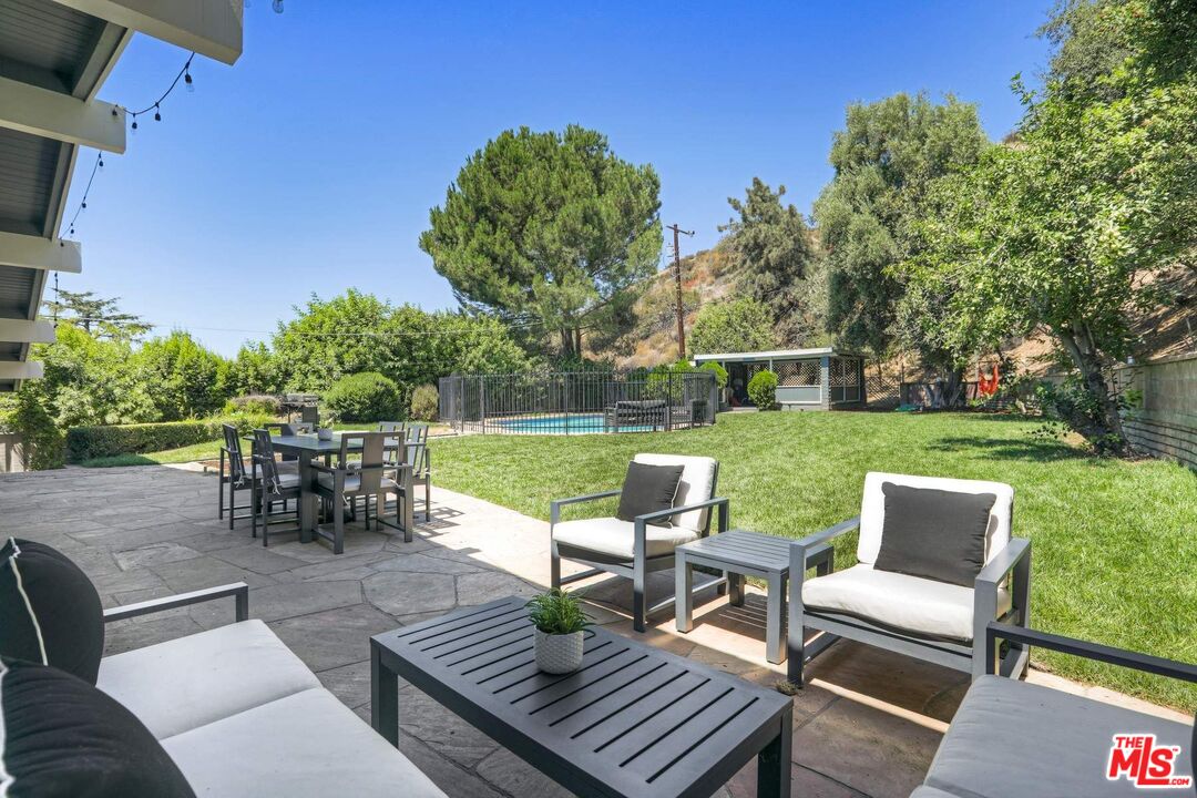 503 Devonwood Road Altadena, CA 91001 - Photo 16 of 41