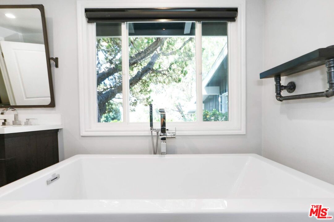 503 Devonwood Road Altadena, CA 91001 - Photo 24 of 41