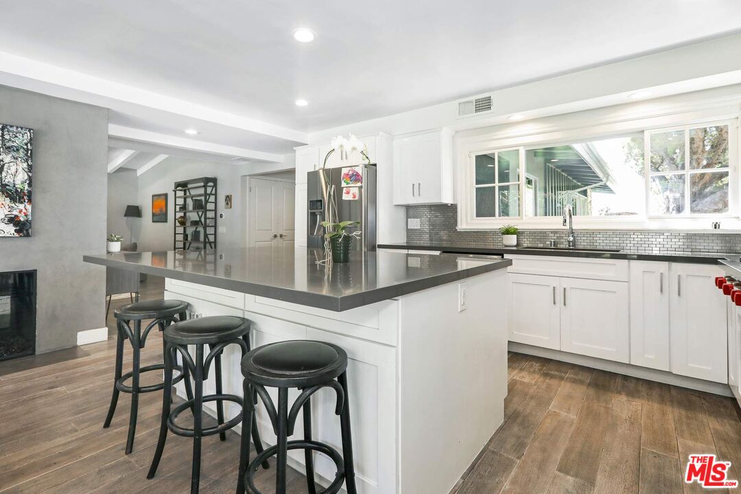 503 Devonwood Road Altadena, CA 91001 - Photo 10 of 41