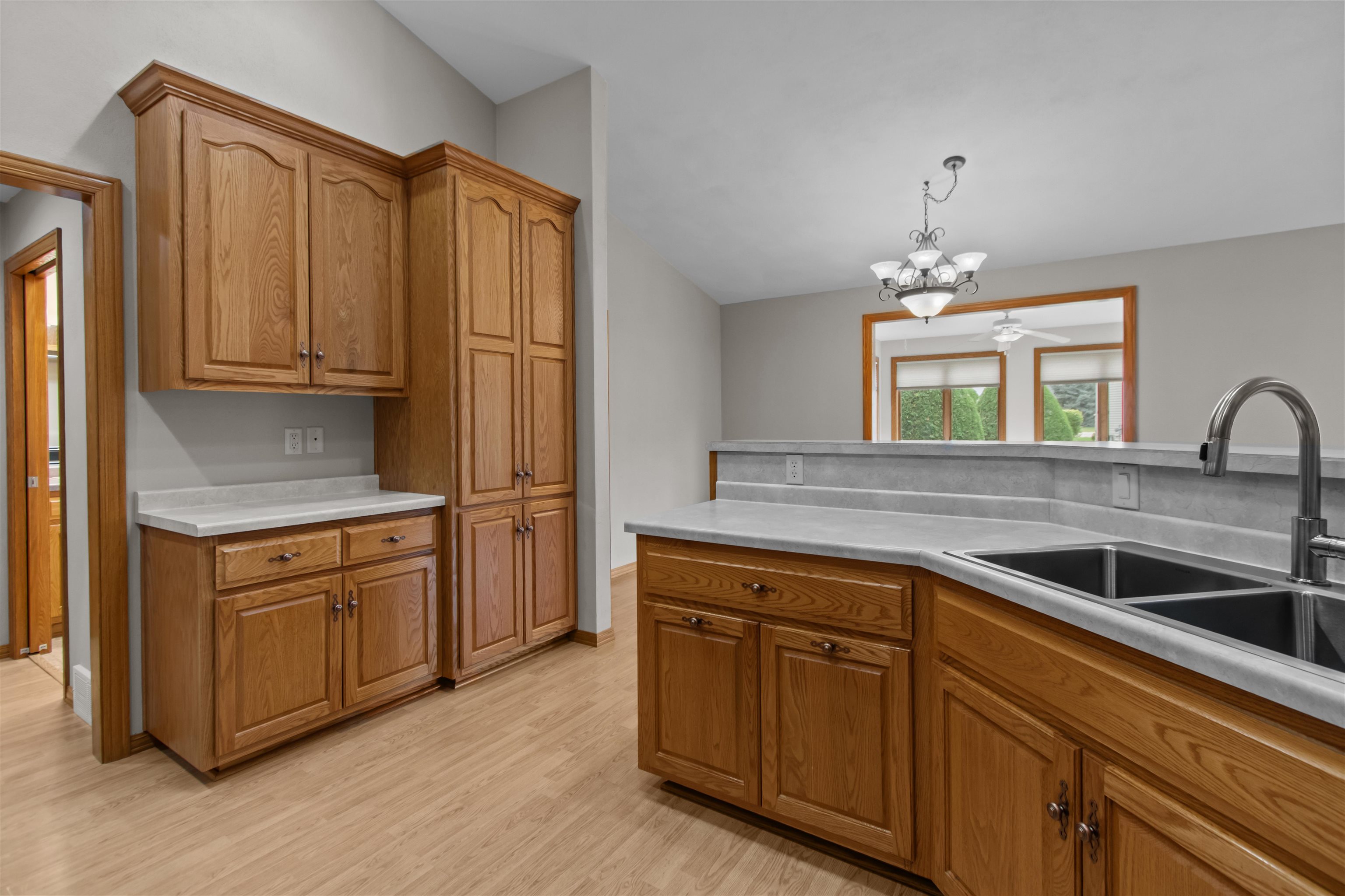 44 Penbrook Circle Appleton, WI 54913 - Photo 10 of 45 Gallery Image 10