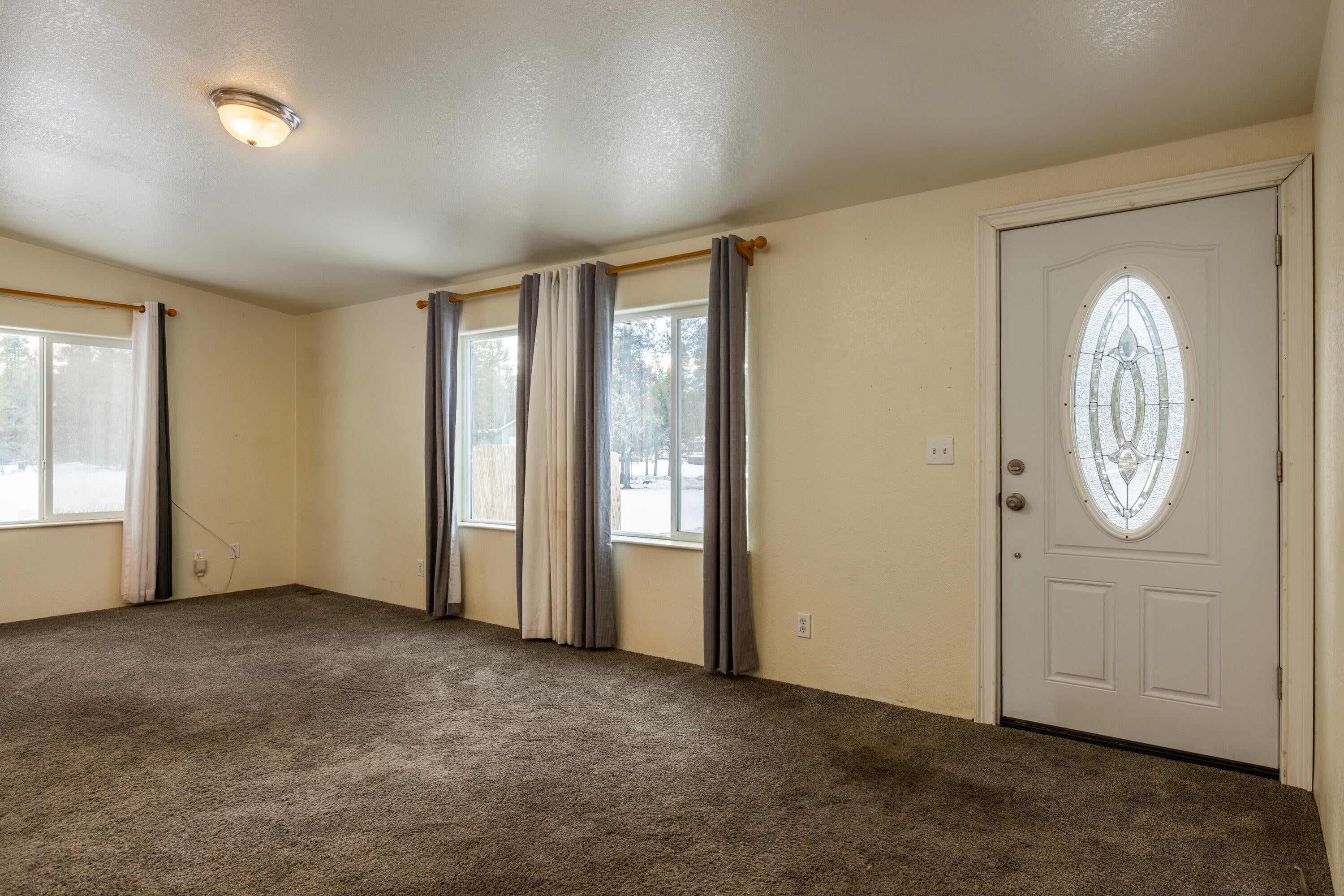 52220 Dustan Road La Pine, OR 97739 - Photo 3 of 17 65108 85th Place 3 of 17
