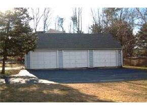 8 Pond Road Derry, NH 03038 - Photo 4 of 6