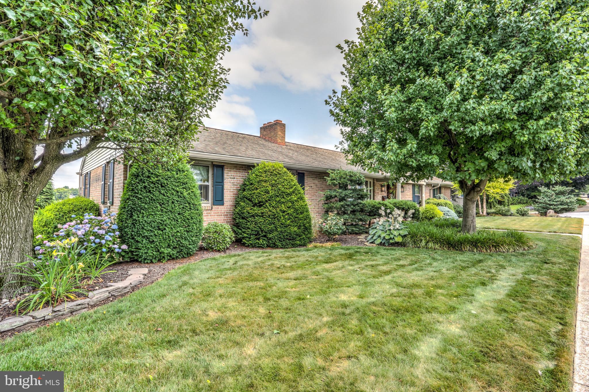 146 Hemlock Road Ephrata, PA 17522 - Photo 4 of 83 Gallery Image 4