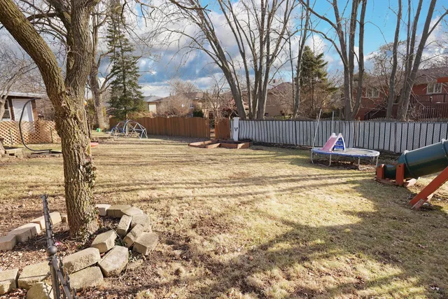 $275,000 | 6432 Cedar Road, Oak Forest, IL 60452