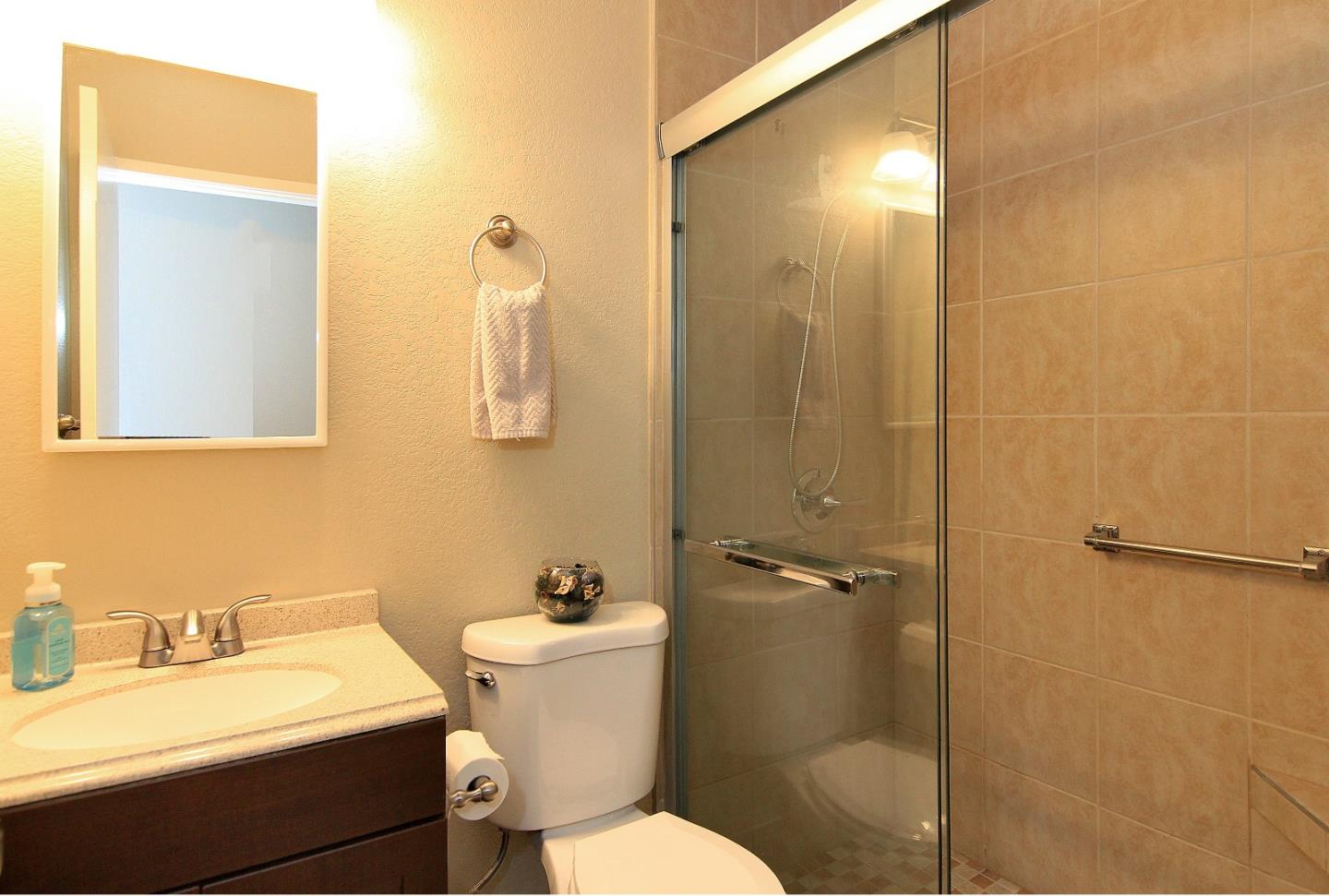 81 Miller Road Hollister, CA 95023 - Photo 12 of 17 Gallery Image 12