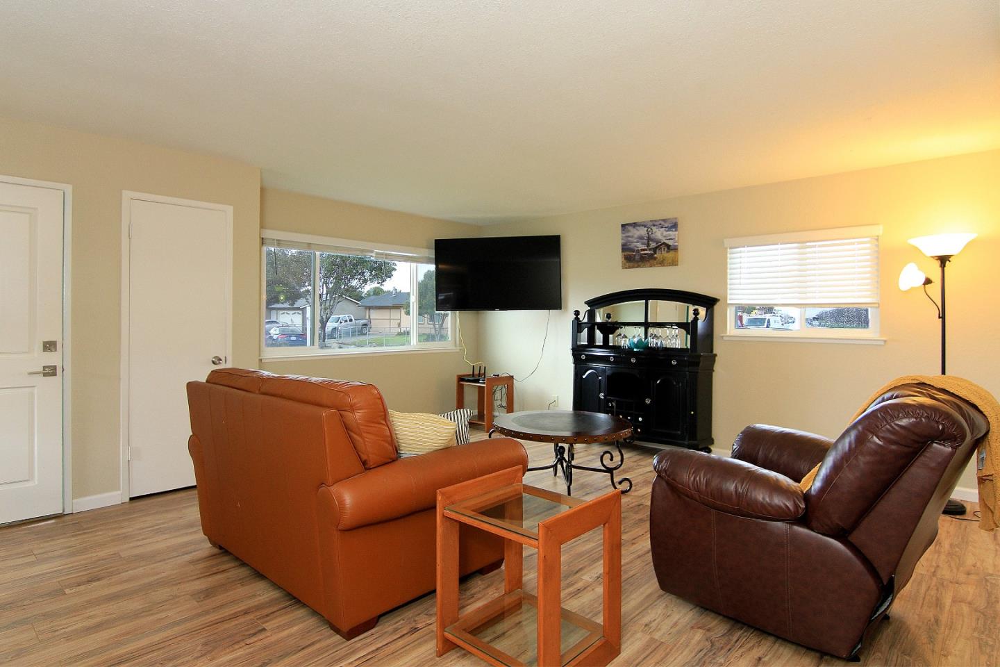 81 Miller Road Hollister, CA 95023 - Photo 5 of 17 Gallery Image 5