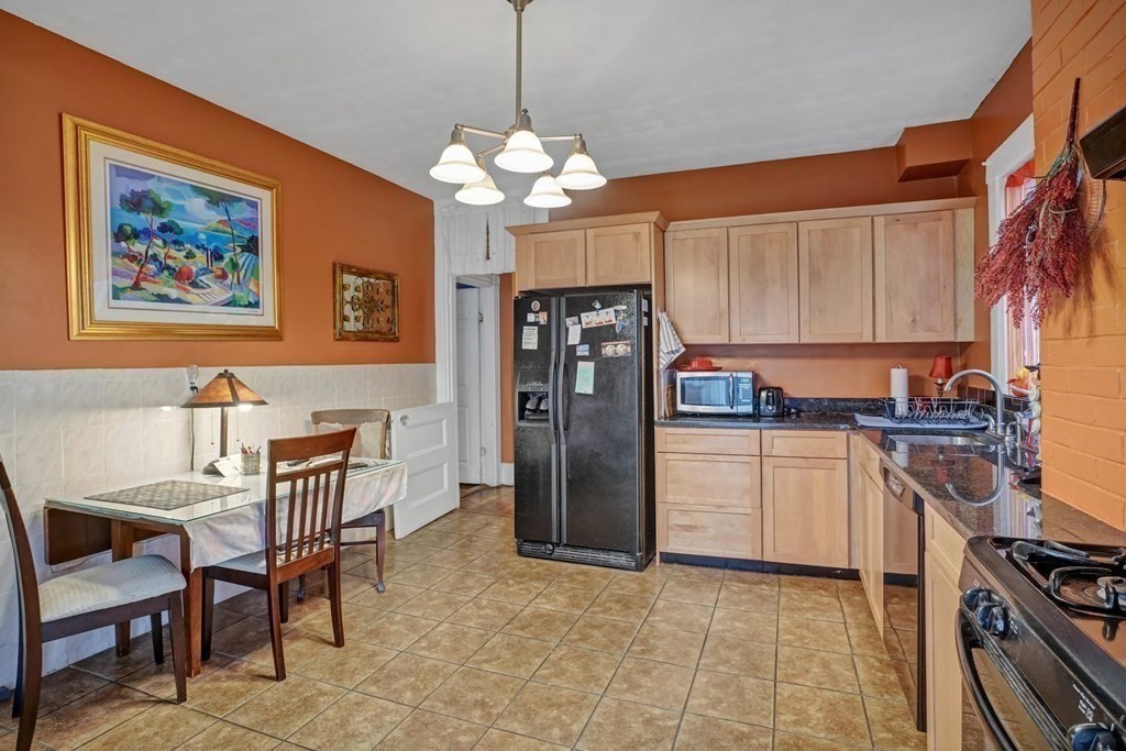 458 East 8th Street, Unit 1 Boston, MA 02127 - Photo 10 of 25