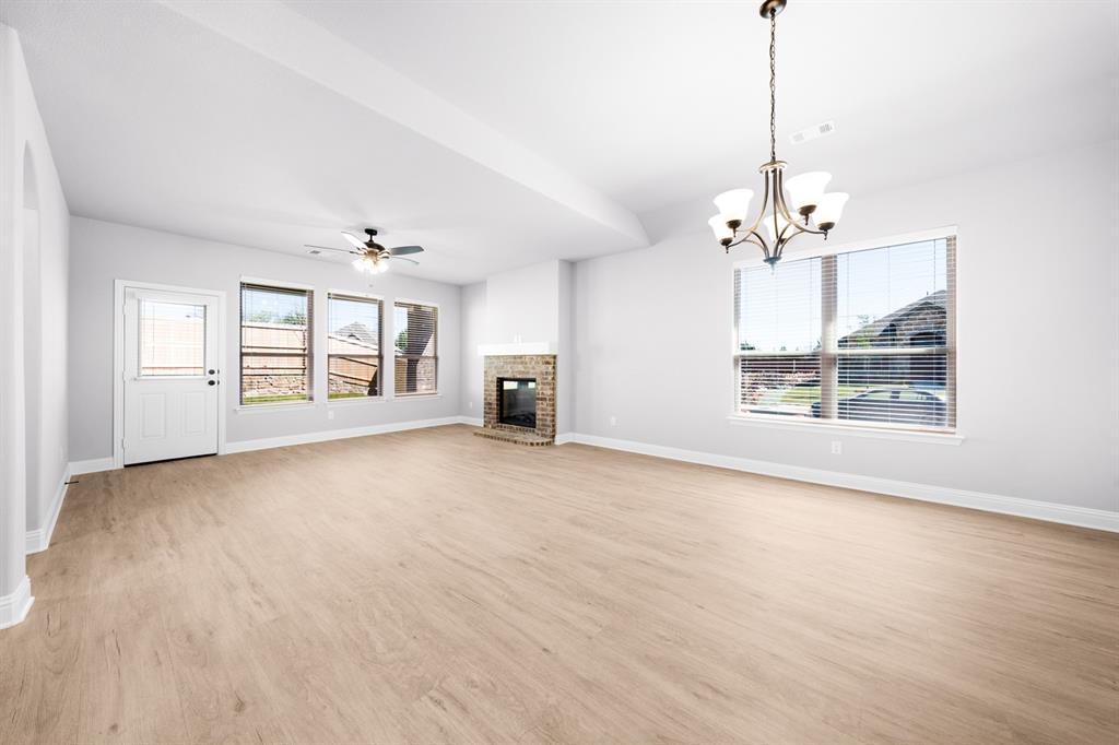 306 Maltese Red Oak, TX 75154 - Photo 10 of 37 DSC06350