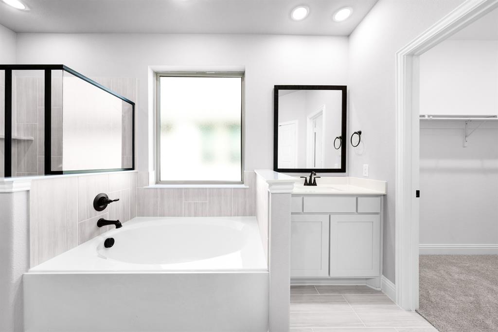 306 Maltese Red Oak, TX 75154 - Photo 18 of 37 DSC06390