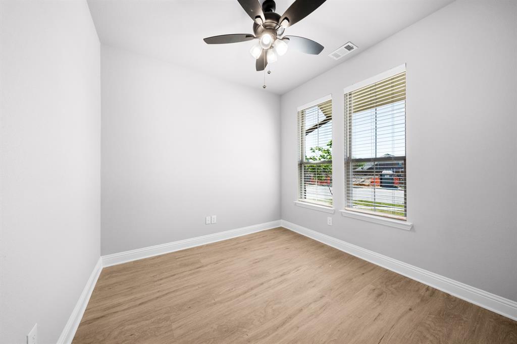 306 Maltese Red Oak, TX 75154 - Photo 25 of 37 DSC06425