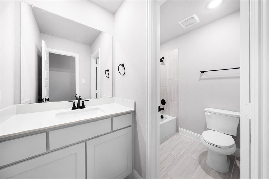 306 Maltese Red Oak, TX 75154 - Photo 31 of 37 DSC06455