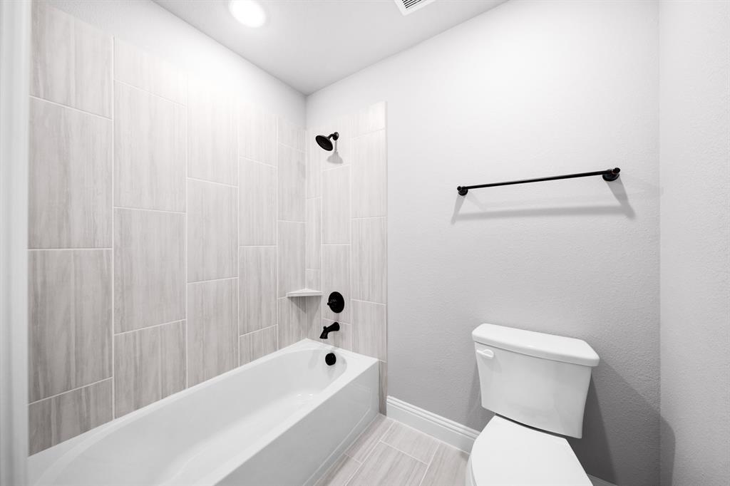 306 Maltese Red Oak, TX 75154 - Photo 32 of 37 DSC06460