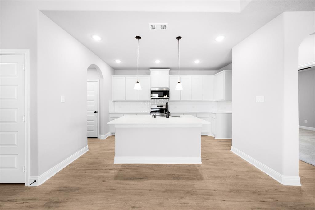 306 Maltese Red Oak, TX 75154 - Photo 5 of 37 DSC06325