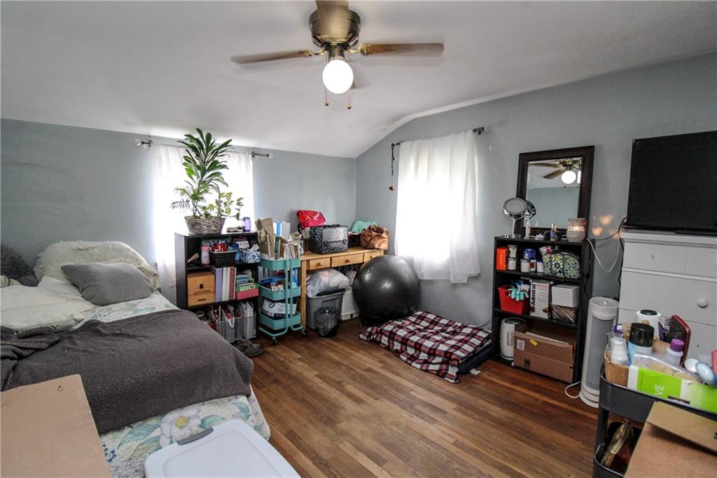 965 McNeilly Road Pittsburgh, PA 15226 - Photo 11 of 18 Second bedroom with overhead ceiling fan for added comfort.