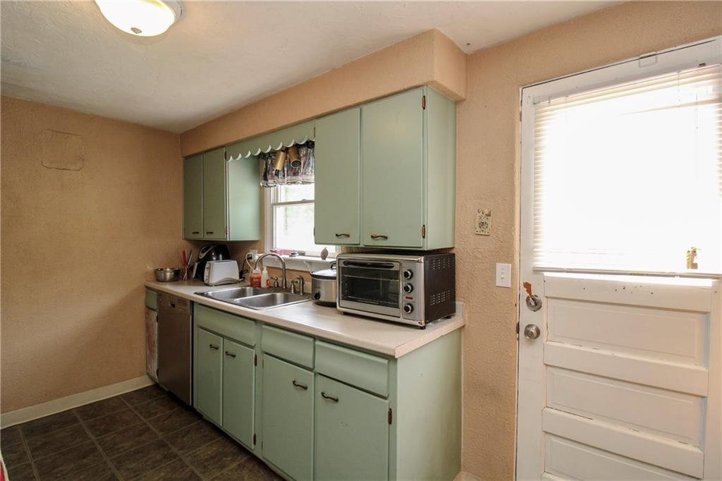 965 McNeilly Road Pittsburgh, PA 15226 - Photo 8 of 18 SS dishwasher & access to backyard also found in the Kitchen