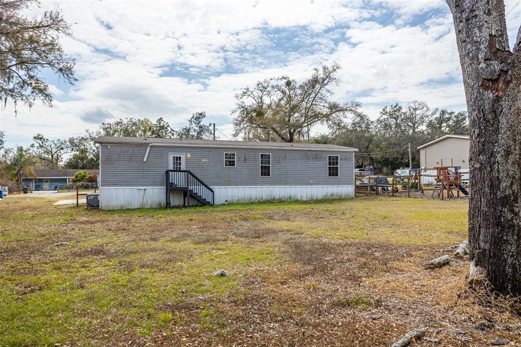 40545 Stewart Road Zephyrhills, FL 33540 - Photo 22 of 24