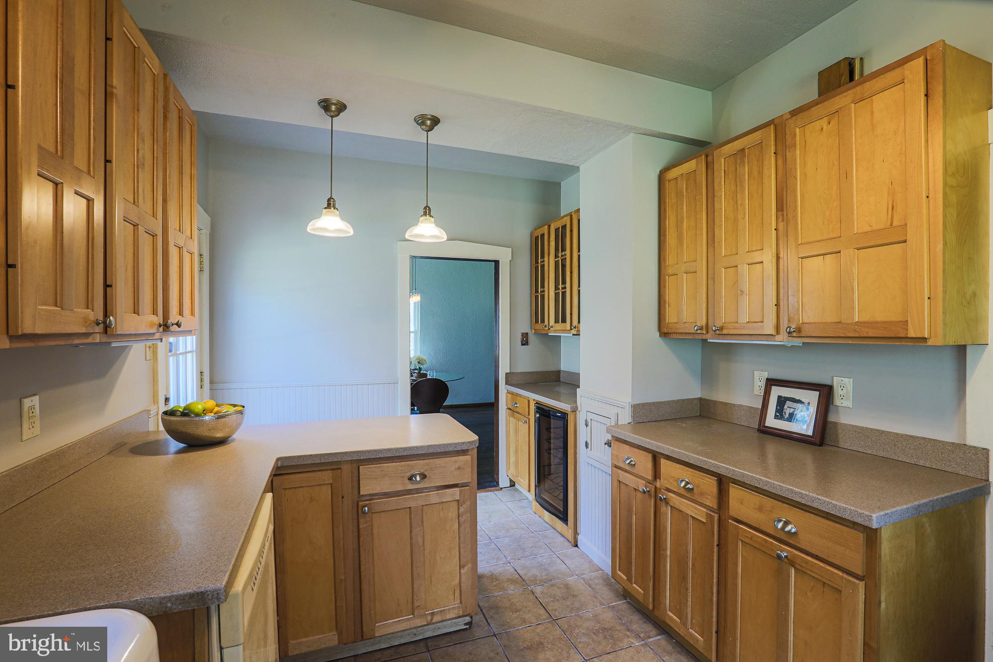 425 Nottingham Road Baltimore, MD 21229 - Photo 23 of 70 Kitchen