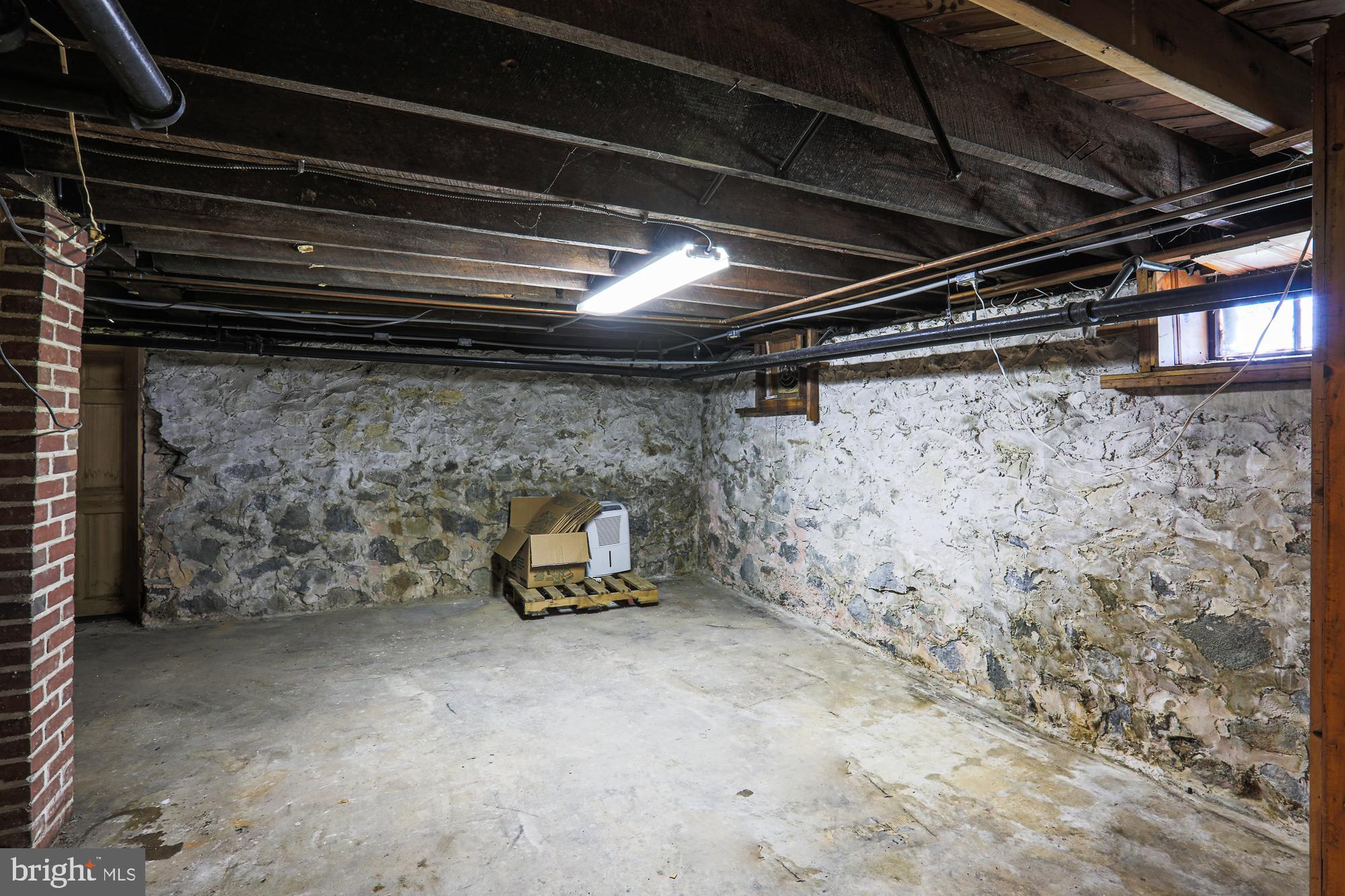 425 Nottingham Road Baltimore, MD 21229 - Photo 54 of 70 Large storage space that could be a great room