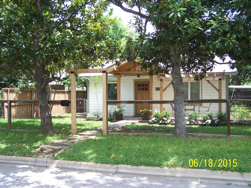 front view of house with a yard