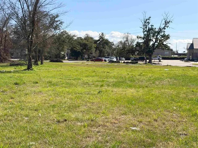 $268,000 | 1512 West Park Avenue, Orange, TX 77630