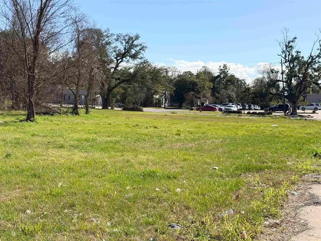 $268,000 | 1512 West Park Avenue, Orange, TX 77630