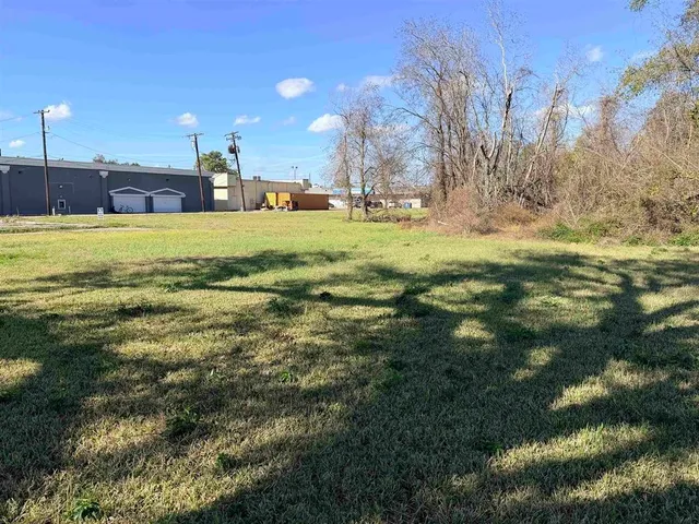 $268,000 | 1512 West Park Avenue, Orange, TX 77630