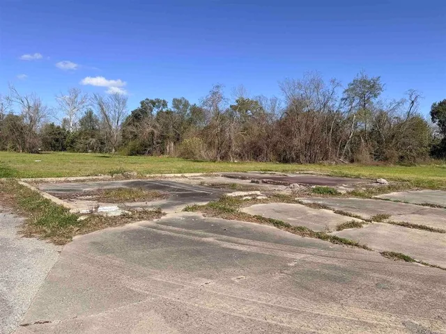 $268,000 | 1512 West Park Avenue, Orange, TX 77630