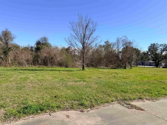 $268,000 | 1512 West Park Avenue, Orange, TX 77630