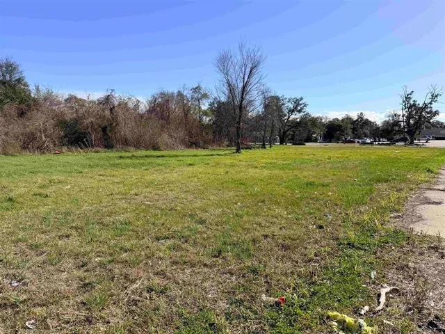 $268,000 | 1512 West Park Avenue, Orange, TX 77630