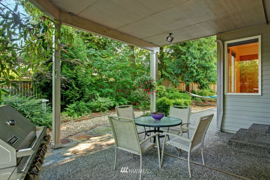 19615 89th Place Northeast Bothell, WA 98011 - Photo 18 of 21