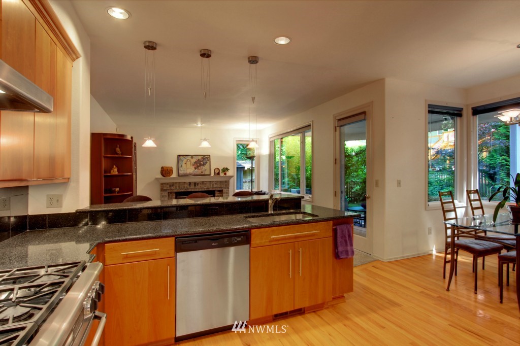 19615 89th Place Northeast Bothell, WA 98011 - Photo 7 of 21