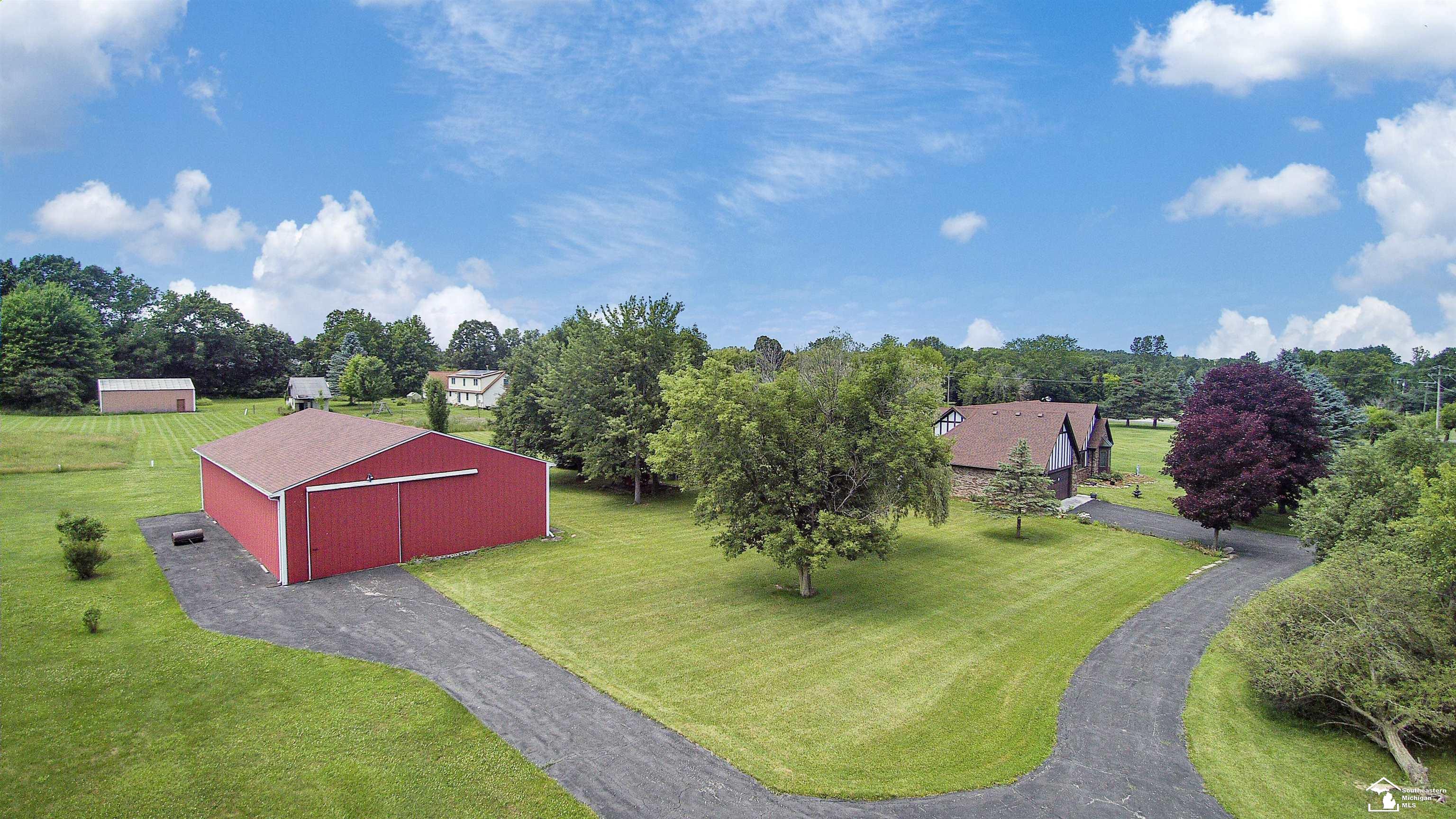 6975 Jennings Road Dexter, MI 48130 - Photo 8 of 37 50114648-8.JPG