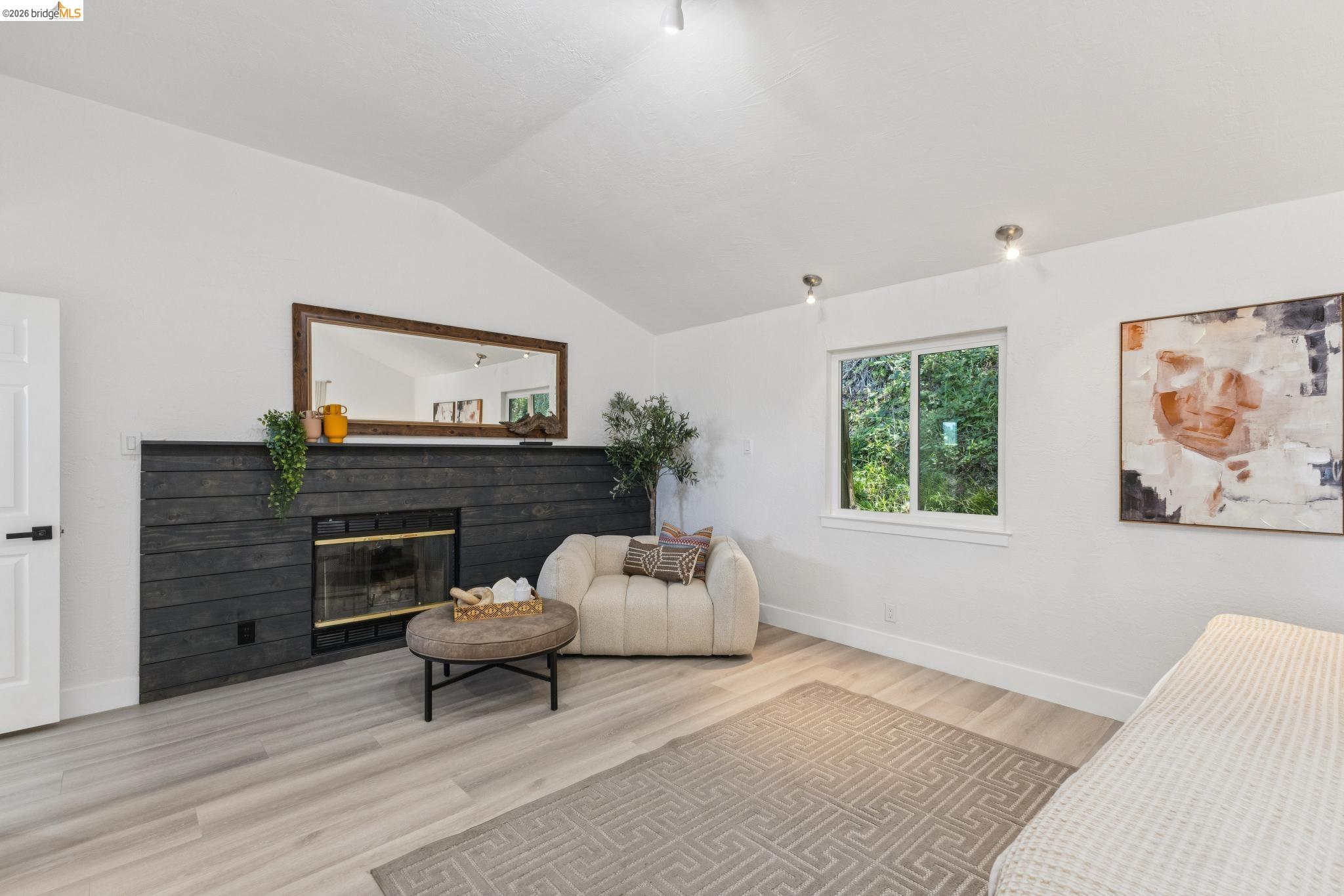 6756 Snake Road Oakland, CA 94611 - Photo 20 of 52